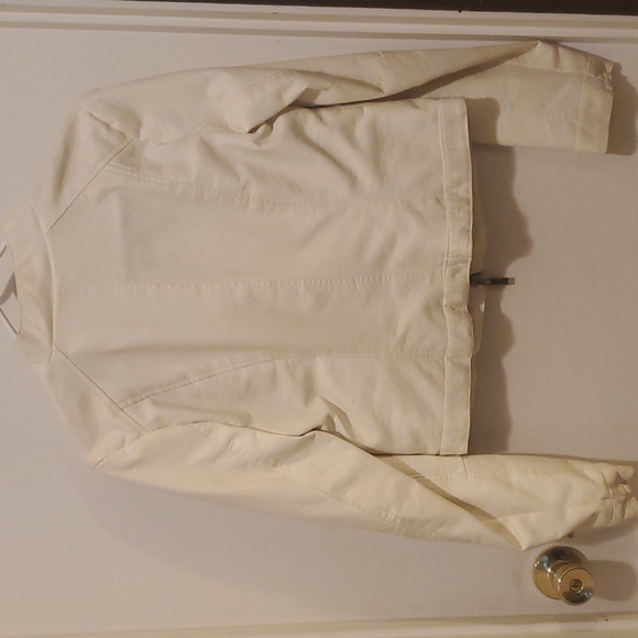 neu look size large white fuax leather jacket. - Picture 3 of 4